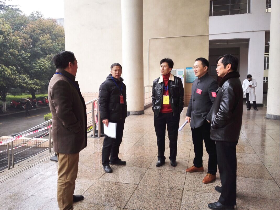 校领导检查工作